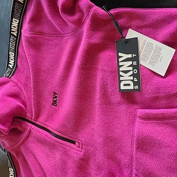 NWT DKNY Fuscia Polar Fleece Sweater 1X - Picture 8 of 9